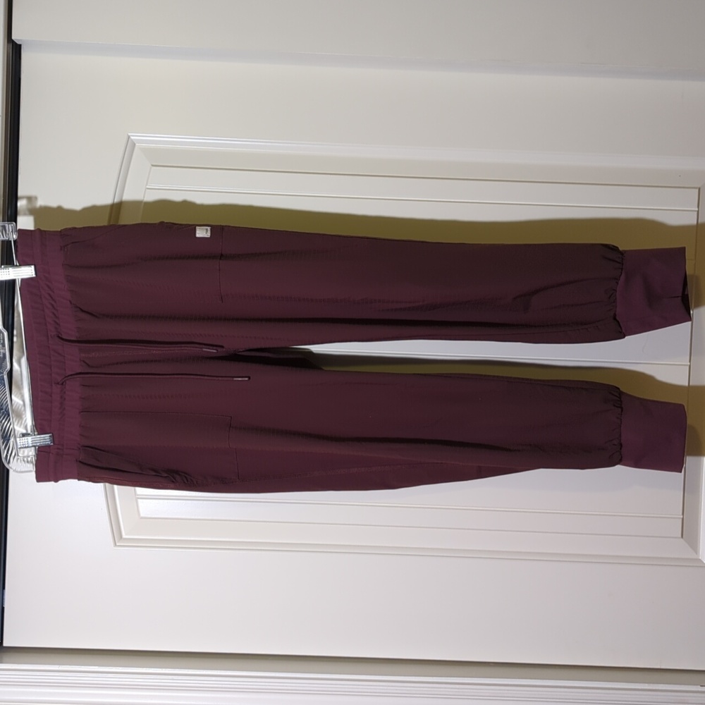 Vuori Women's Track Joggers in Deep Burgundy